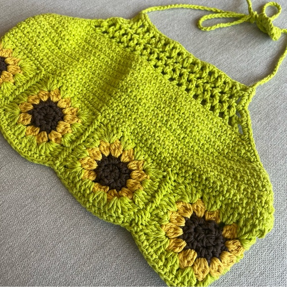 Hand Crocheted Lime Green Sunflower Granny Square Top - Picture 6 of 6